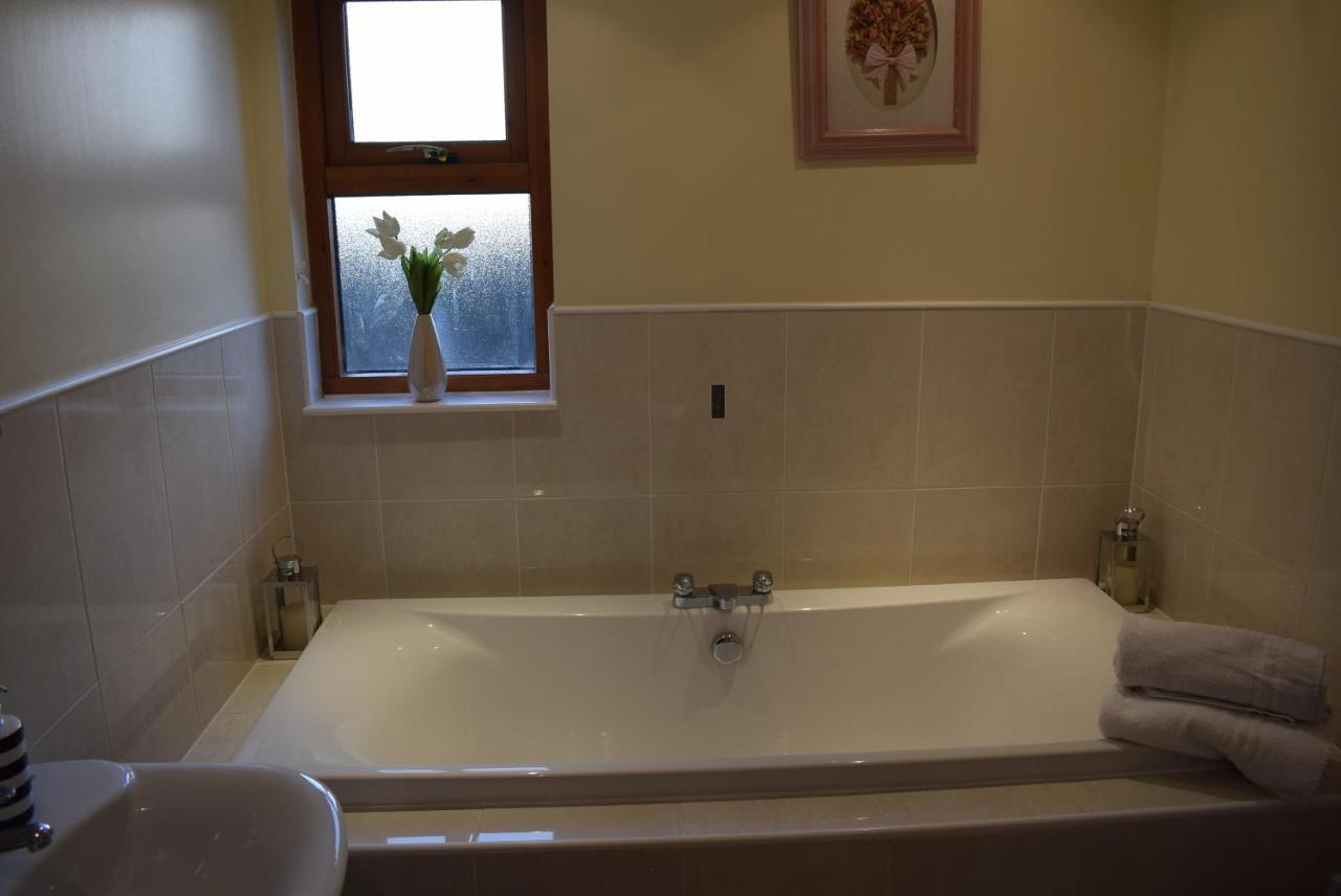 Kelpies Serviced Apartments Kavanagh- 5 Bedrooms バスゲイト エクステリア 写真